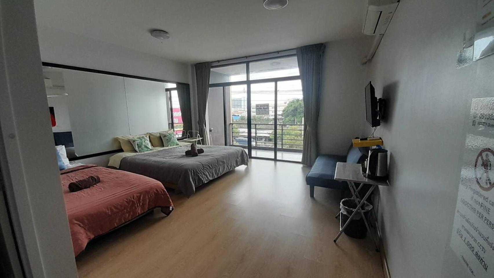 Homey-Sleepy Don Mueang Airport Hostel Бангкок Экстерьер фото