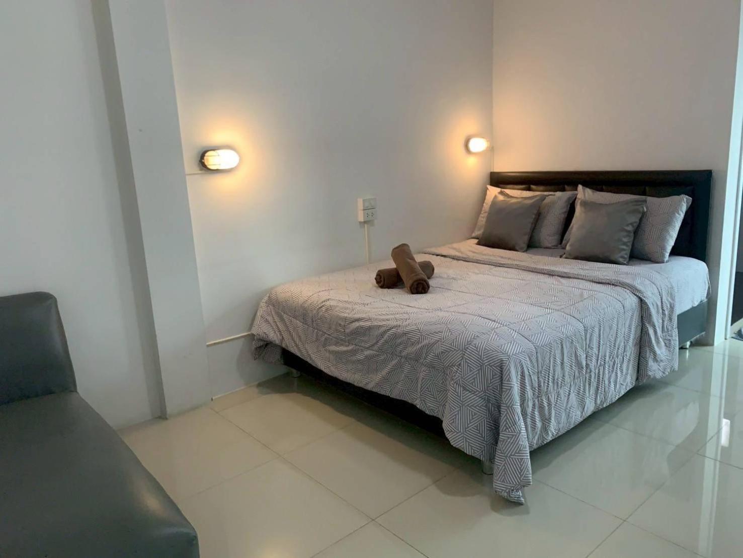Homey-Sleepy Don Mueang Airport Hostel Бангкок Экстерьер фото